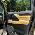 Interior Alphard Tipe X 2019 Hitam - 2